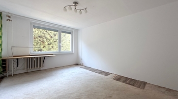 Obytná místnost - Pronájem bytu 3+1 v osobním vlastnictví 90 m², Praha 9 - Horní Počernice