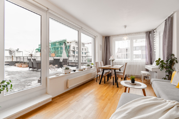 Prodej bytu 3+kk v osobním vlastnictví 152 m², Praha 10 - Dolní Měcholupy