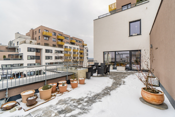 Prodej bytu 3+kk v osobním vlastnictví 152 m², Praha 10 - Dolní Měcholupy