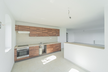 Prodej domu 191 m², Vinařice