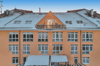 Prodej bytu 5+kk v osobním vlastnictví 278 m², Praha 10 - Dolní Měcholupy
