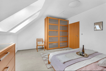 Prodej bytu 5+kk v osobním vlastnictví 278 m², Praha 10 - Dolní Měcholupy