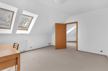 Prodej bytu 5+kk v osobním vlastnictví 278 m², Praha 10 - Dolní Měcholupy