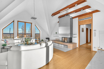 Prodej bytu 5+kk v osobním vlastnictví 278 m², Praha 10 - Dolní Měcholupy