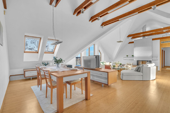 Prodej bytu 5+kk v osobním vlastnictví 278 m², Praha 10 - Dolní Měcholupy