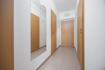 Prodej bytu 1+kk v osobním vlastnictví 38 m², Praha 5 - Jinonice