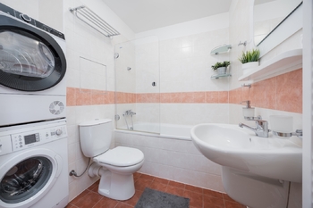 Prodej bytu 1+kk v osobním vlastnictví 38 m², Praha 5 - Jinonice