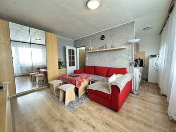 Prodej bytu 1+kk v osobním vlastnictví 35 m², Kladno