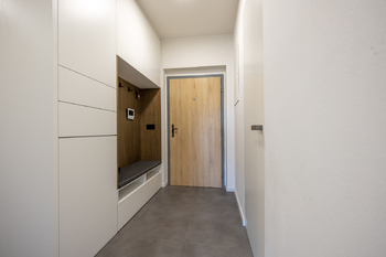 Prodej bytu 3+kk v osobním vlastnictví 99 m², Říčany