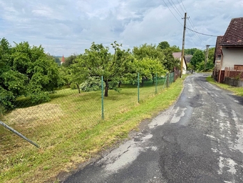 Prodej pozemku 836 m², Drozdov