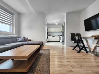 Pronájem bytu 2+kk v osobním vlastnictví 65 m², Praha 10 - Dolní Měcholupy