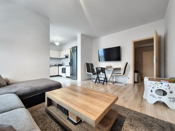 Pronájem bytu 2+kk v osobním vlastnictví 65 m², Praha 10 - Dolní Měcholupy