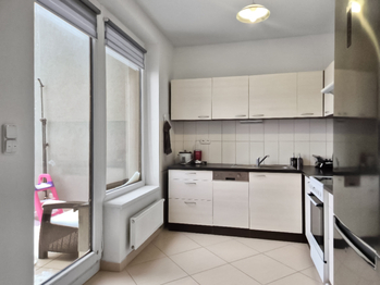 Pronájem bytu 2+kk v osobním vlastnictví 65 m², Praha 10 - Dolní Měcholupy