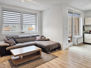 Pronájem bytu 2+kk v osobním vlastnictví 65 m², Praha 10 - Dolní Měcholupy