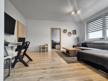 Pronájem bytu 2+kk v osobním vlastnictví 65 m², Praha 10 - Dolní Měcholupy