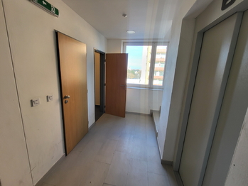 komora je přímo u výtahu - Pronájem bytu 3+kk v osobním vlastnictví 96 m², Olomouc