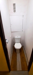 samostatné WC - Pronájem bytu 2+1 v osobním vlastnictví 59 m², Staré Město pod Landštejnem