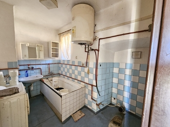 Prodej domu 141 m², Zbizuby