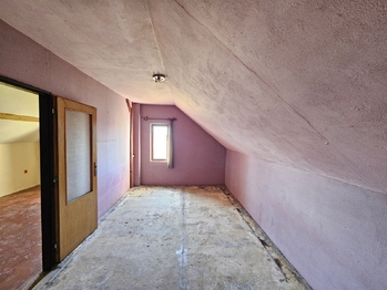 Prodej domu 141 m², Zbizuby