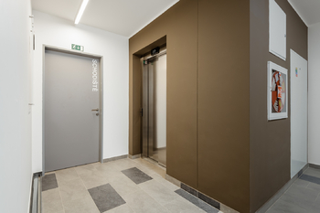 Prodej bytu 2+kk v osobním vlastnictví 55 m², Praha 5 - Hlubočepy