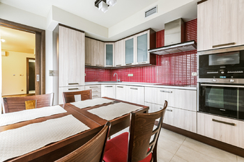 Pronájem bytu 4+1 v osobním vlastnictví 86 m², Praha 8 - Kobylisy