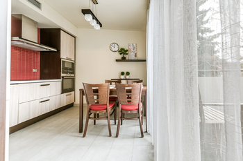 Pronájem bytu 4+1 v osobním vlastnictví 86 m², Praha 8 - Kobylisy