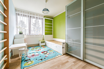 Pronájem bytu 4+1 v osobním vlastnictví 86 m², Praha 8 - Kobylisy