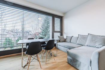 Pronájem bytu 2+kk v osobním vlastnictví 53 m², Praha 8 - Libeň