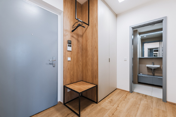 Pronájem bytu 2+kk v osobním vlastnictví 53 m², Praha 8 - Libeň