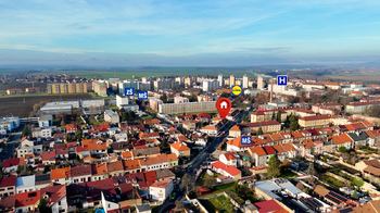 Pohled na okolí domu - Prodej domu 105 m², Roudnice nad Labem