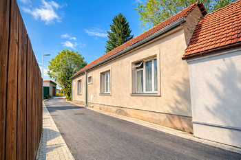 Prodej domu 299 m², Jinačovice
