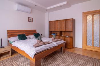 Pronájem domu 170 m², Břeclav