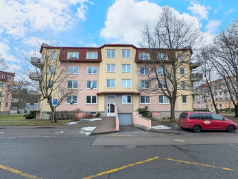 Prodej bytu 1+kk v osobním vlastnictví 30 m², Pardubice