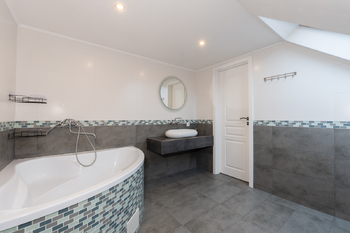 Prodej domu 368 m², Novosedlice