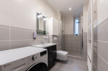 Prodej domu 368 m², Novosedlice