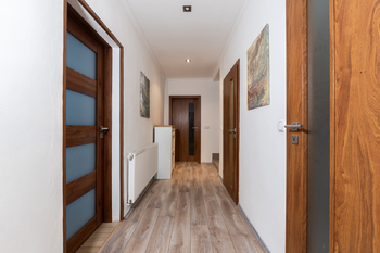 Prodej domu 368 m², Novosedlice