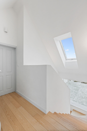 Schodiště  - Prodej domu 177 m², Nezabudice