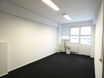 Pronájem kancelářských prostor 77 m², Praha 9 - Hloubětín