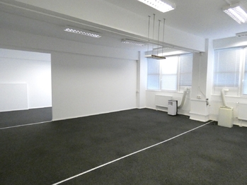 Pronájem kancelářských prostor 77 m², Praha 9 - Hloubětín