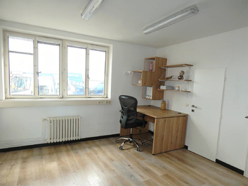 Pronájem kancelářských prostor 22 m², Praha 9 - Hloubětín