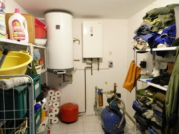 Technická místnost s elektrokotlem - Prodej domu 396 m², Přehořov