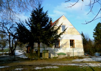 Pohled na průčelí domu. - Prodej domu 396 m², Přehořov