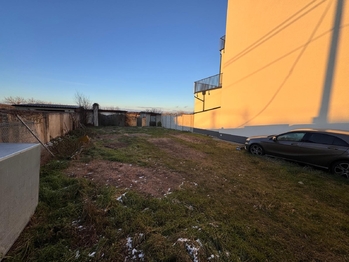 Prodej pozemku 853 m², Znojmo