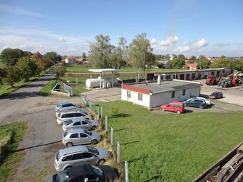 Prodej obchodních prostor 1600 m², Oskořínek