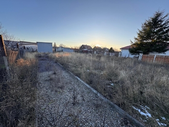 Prodej pozemku 801 m², Znojmo