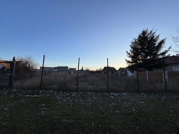 Prodej pozemku 801 m², Znojmo