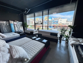 Pronájem obchodních prostor 192 m², Praha 9 - Vysočany