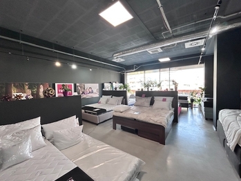 Pronájem obchodních prostor 192 m², Praha 9 - Vysočany