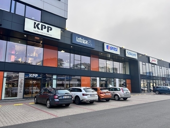 Pronájem obchodních prostor 192 m², Praha 9 - Vysočany