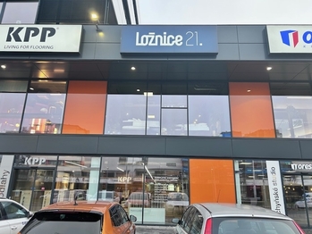 Pronájem obchodních prostor 192 m², Praha 9 - Vysočany